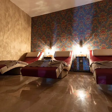 World Point Besyol Otel 3*